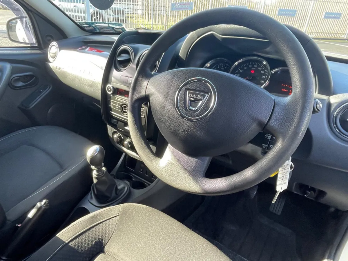 Dacia Duster ALTERNATIVE 1.5 DCI 110 4DR (ONLY 40 - Image 4