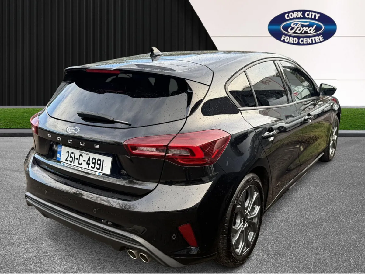 Ford Focus ST-LINE 5DR 1.0T 125 MHEV - Image 2