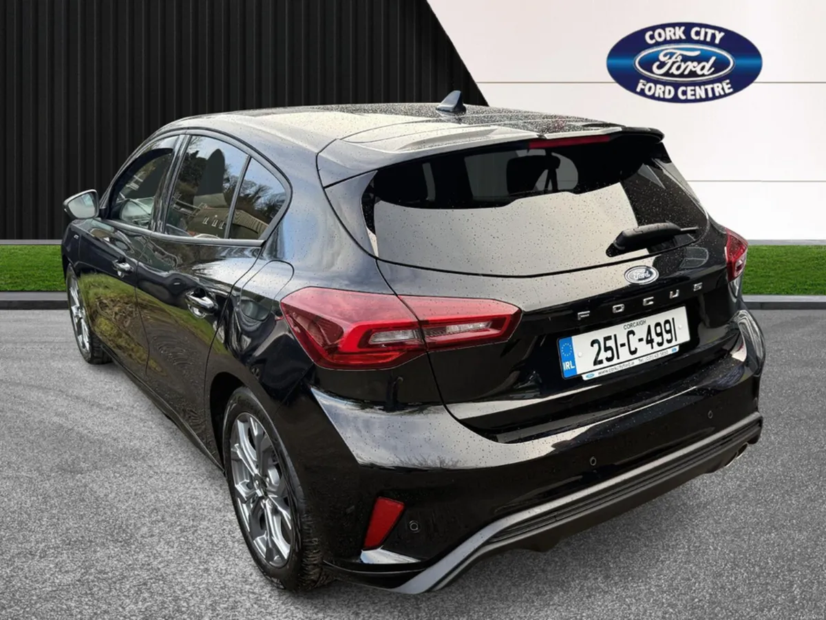 Ford Focus ST-LINE 5DR 1.0T 125 MHEV - Image 4