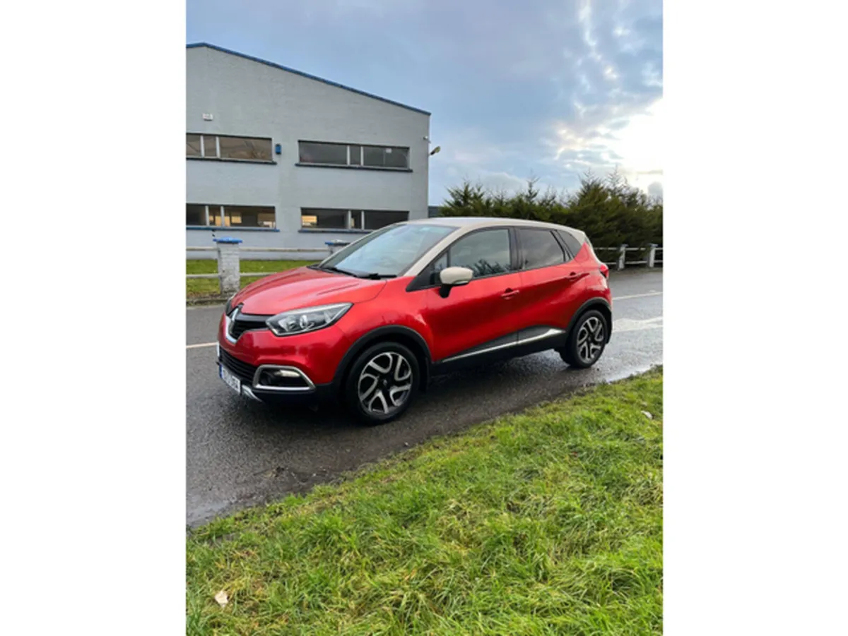 Renault Captur 20 R20 SIGNATURE TCE 90 2015 4DR - Image 1
