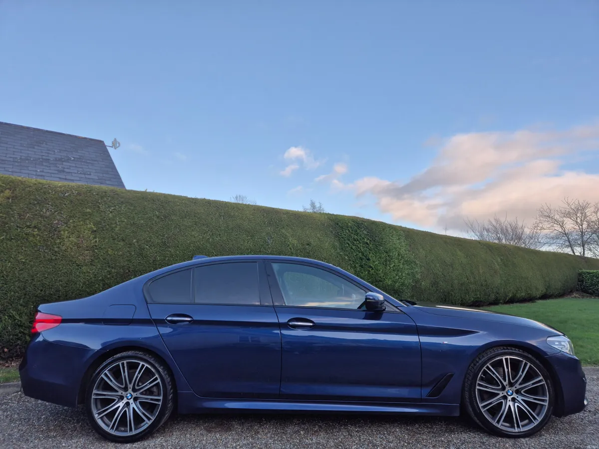 2018'BMW 520D M-SPORT - 1 OWNER - Image 2
