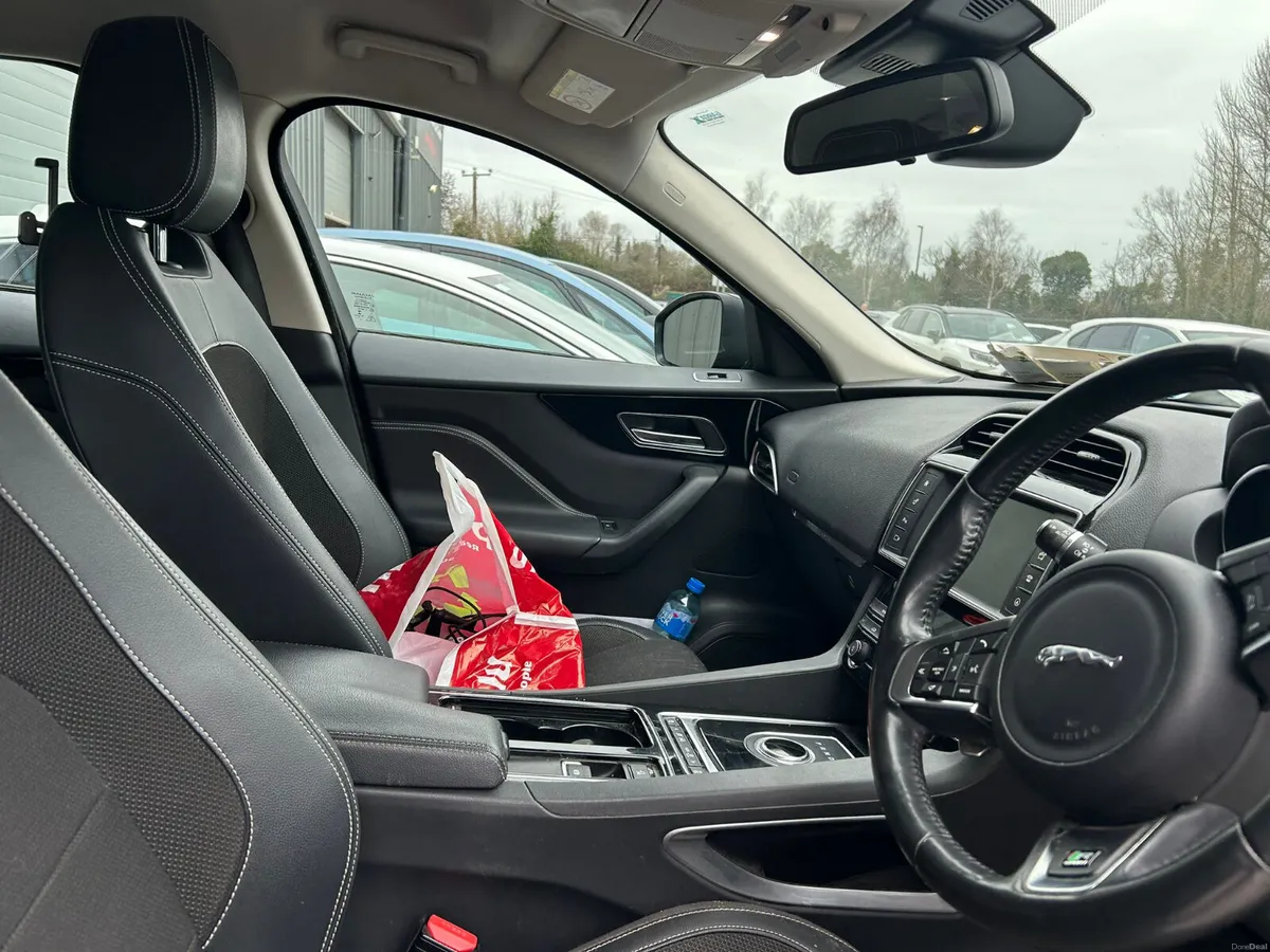 Jaguar F-Pace 2018 diesel automatic €16990 - Image 4