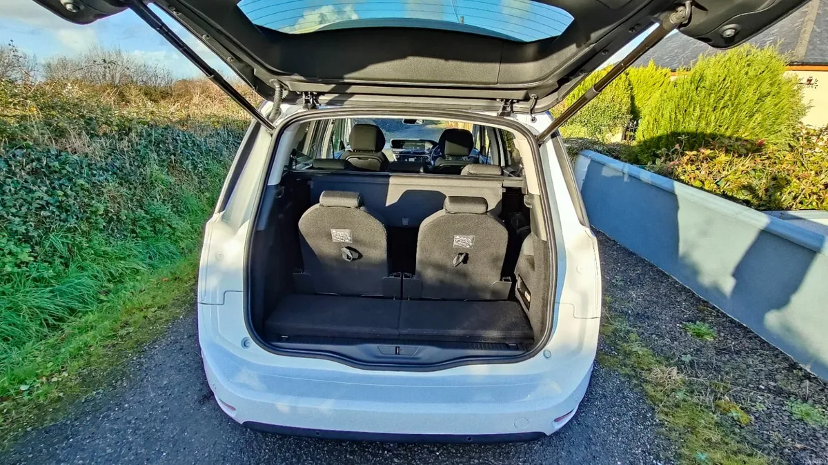 Citroen C4 Grand Picasso 2015 exclusive - Image 2