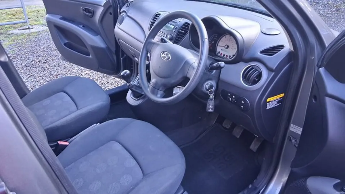 2010 Hyundai i10 - Image 2