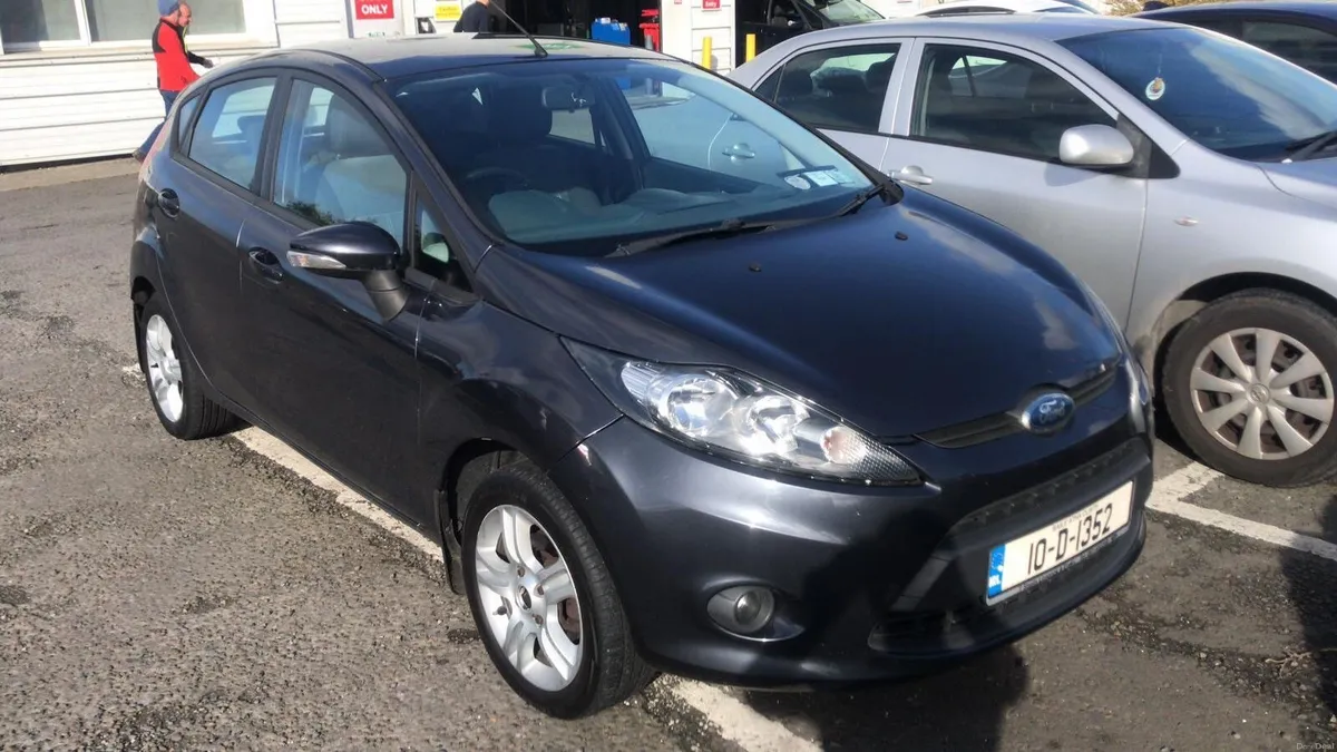 Ford Fiesta 2010 - Image 1