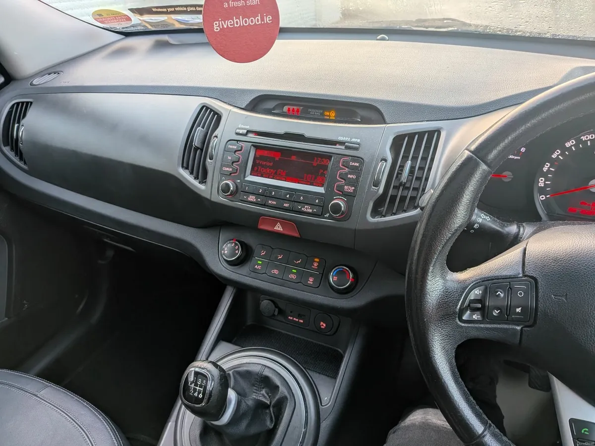 Kia Sportage 2011 - Image 2