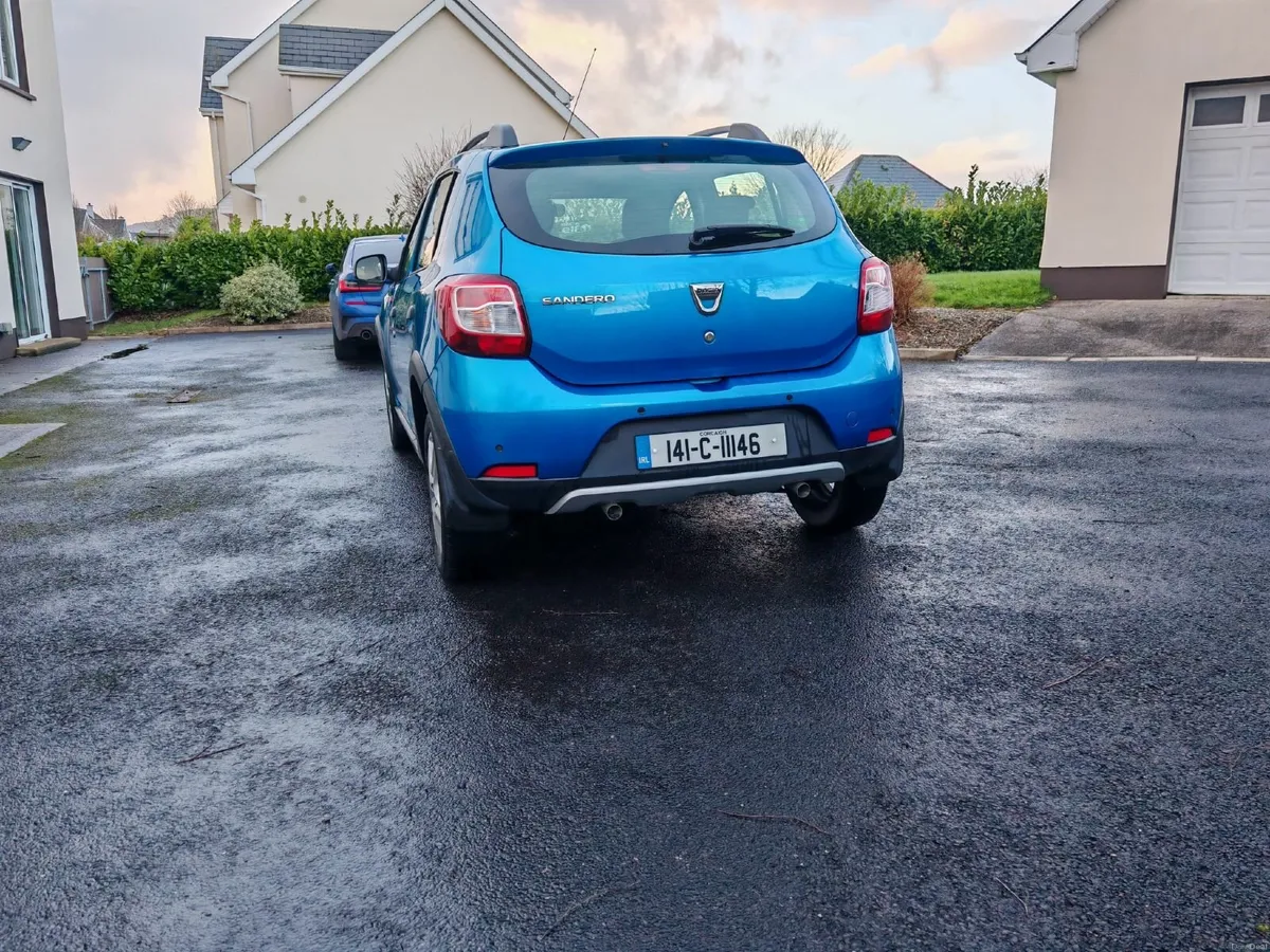 2014  Sandero Stepway Laureate. - Image 4