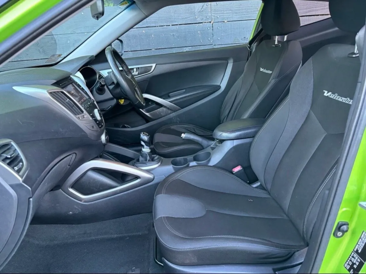 Hyundayi Veloster - Image 4