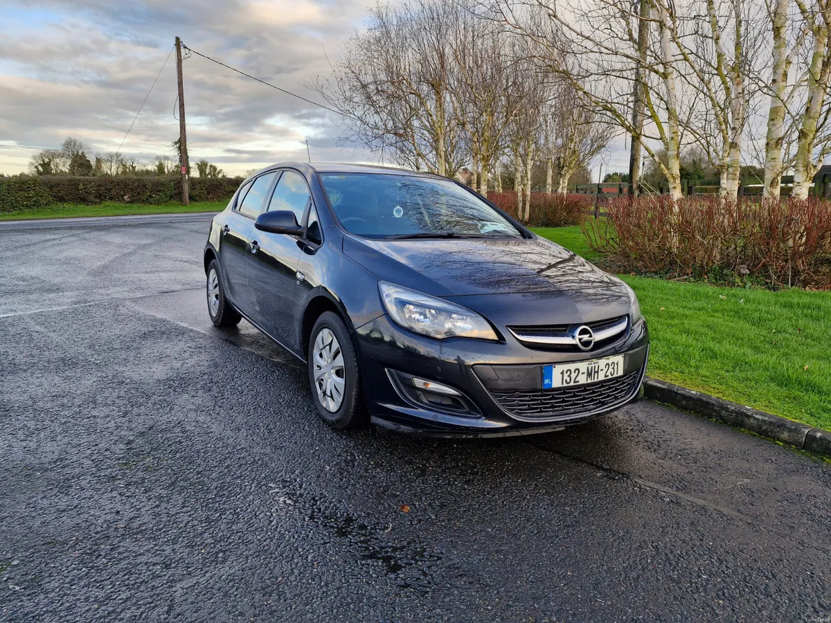 Opel Astra (NCT TESTED AND TAXED)!!! - Image 1