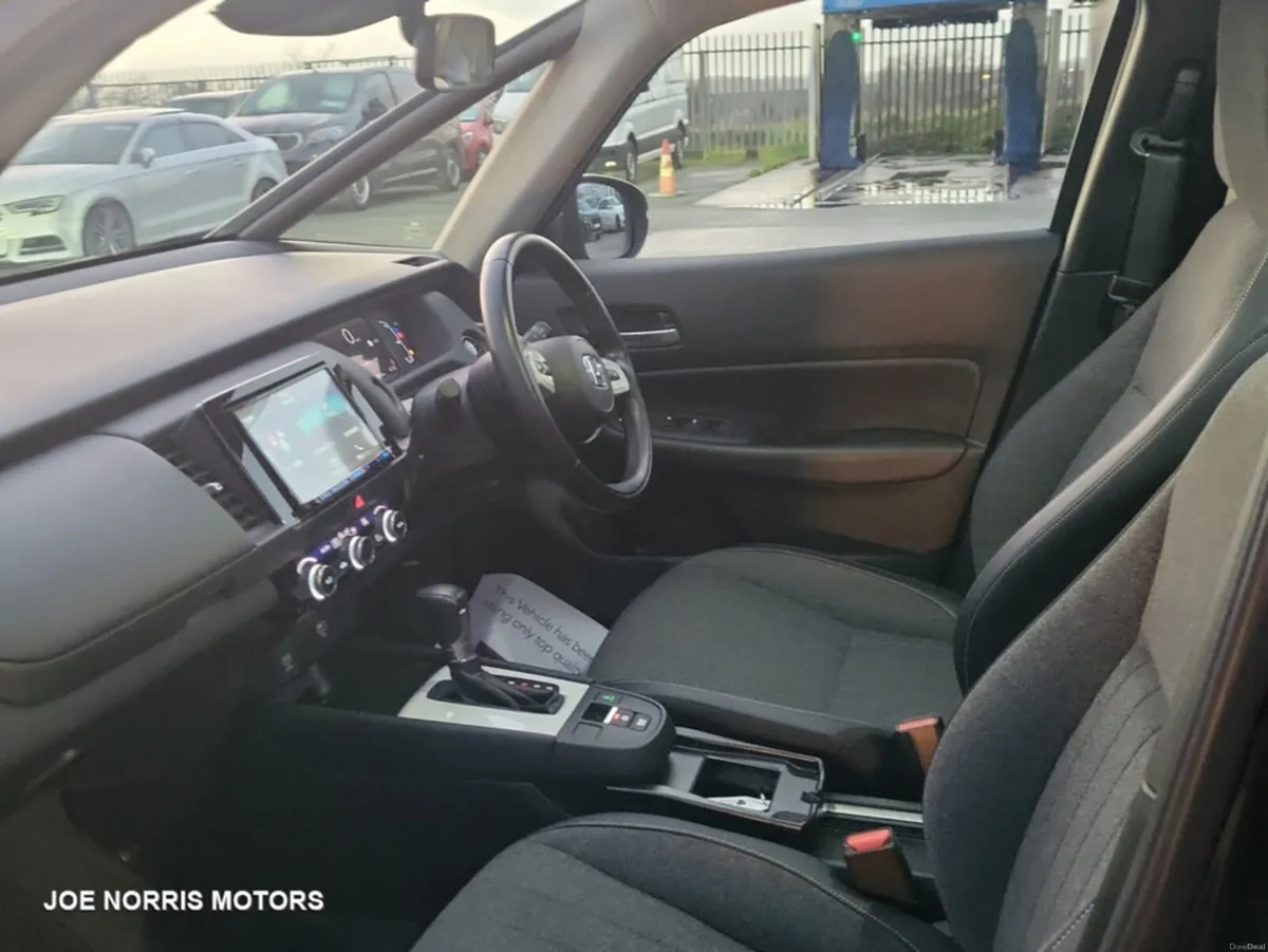 Honda Jazz 1.5 Hybrid Automatic - Image 4