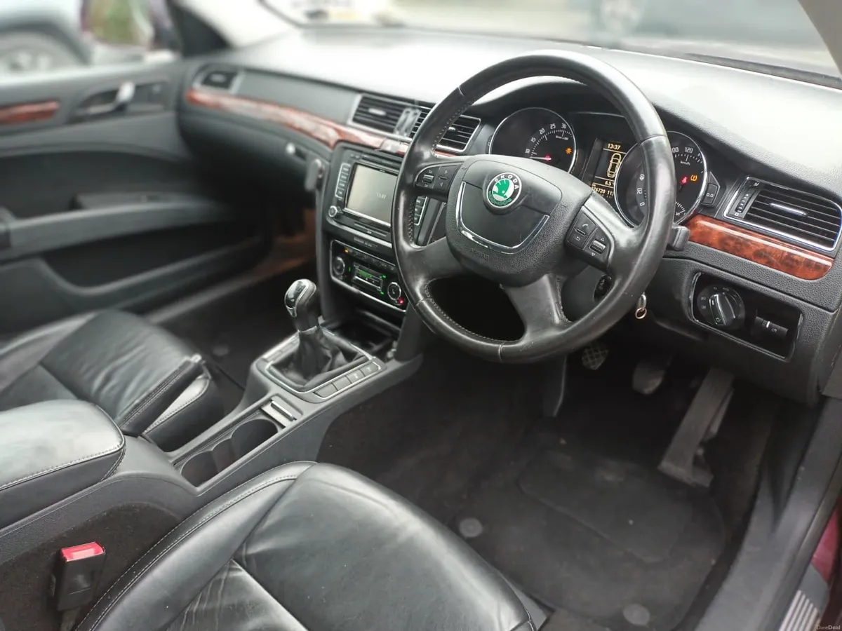 Skoda Superb 2012 - Image 3