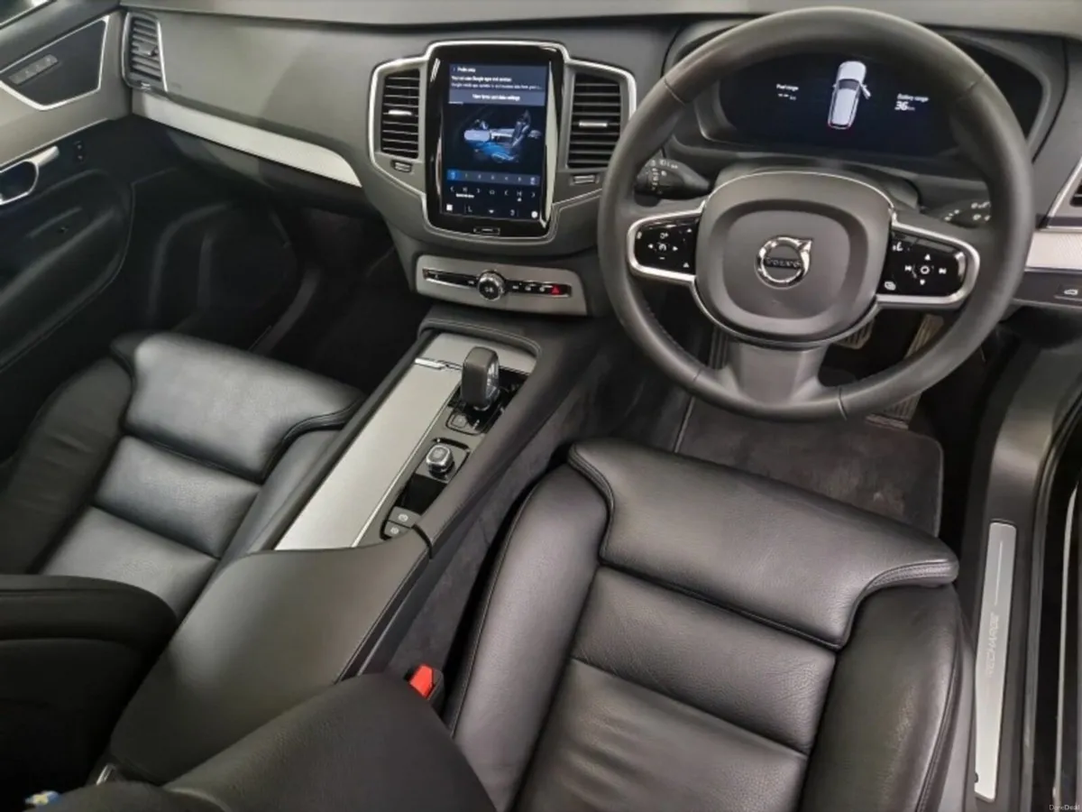 Volvo XC90 T8 PHEV 455hp Core (Bright Theme) - Image 4