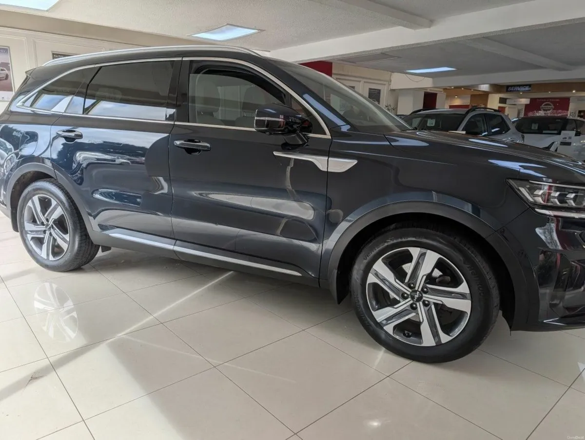 Kia Sorento 1.6 PHEV K4 4X4 7 seats - Image 4