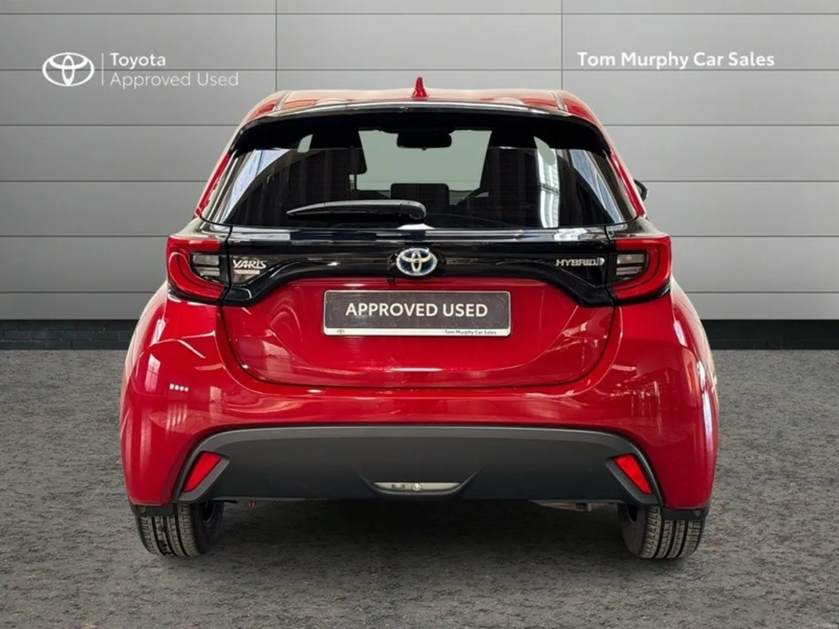 Toyota Yaris YARIS 1.5 HYBRID L/SPORT - 1 OWNER CA - Image 4