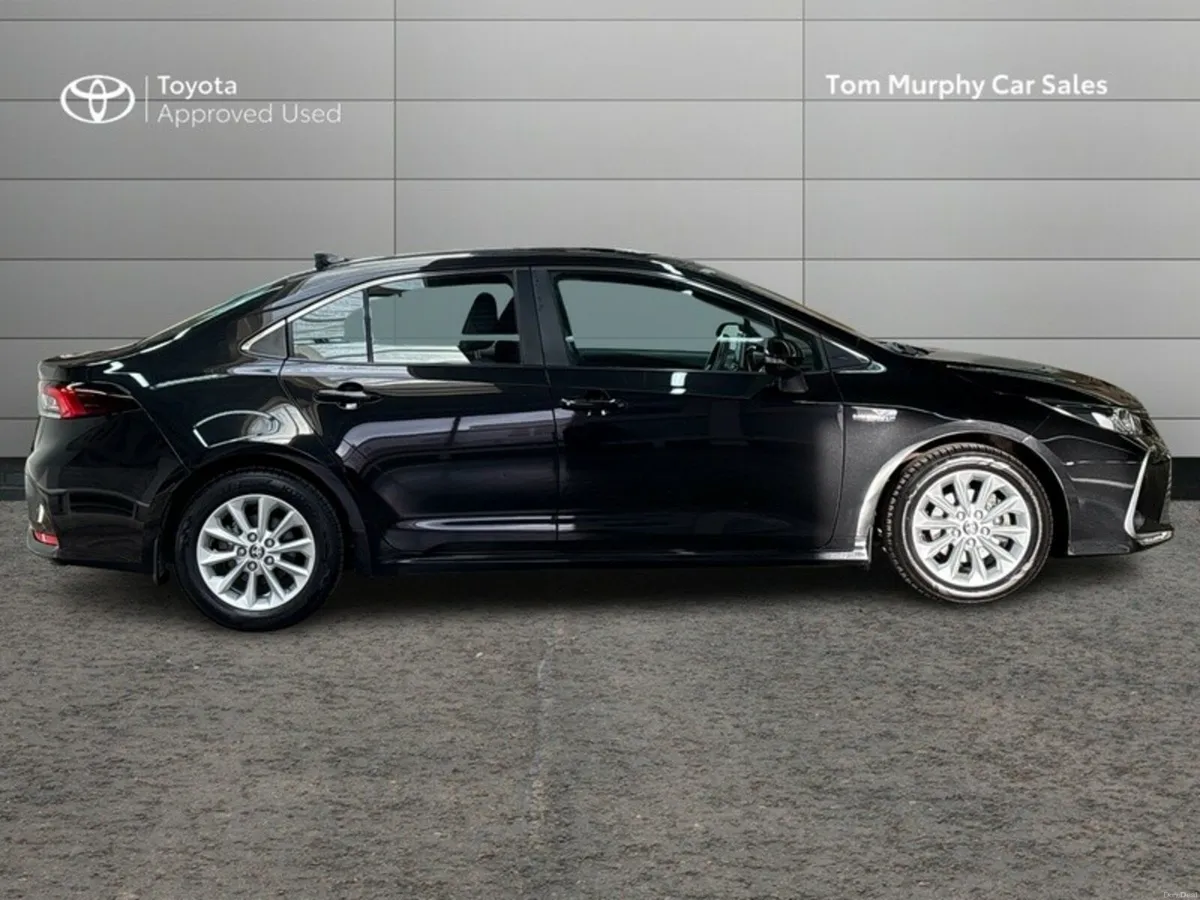 Toyota Corolla HYB LUNA SALOON 4DR AUTO - Image 3