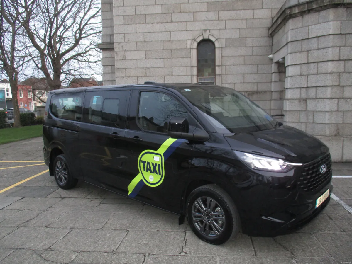 2026 FORD TOURNEO TITANIUM 2.5 PHEV 9 SEATER - Image 1