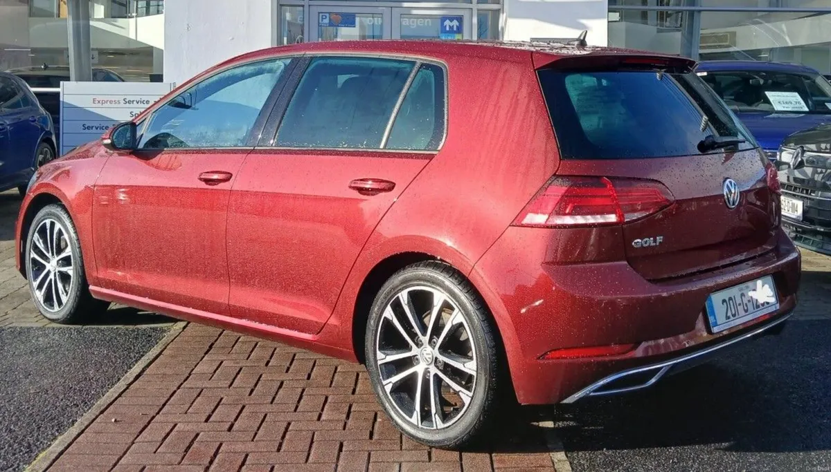 Volkswagen Golf Highline 1.5 TSI 150HP **REAR VIEW - Image 2