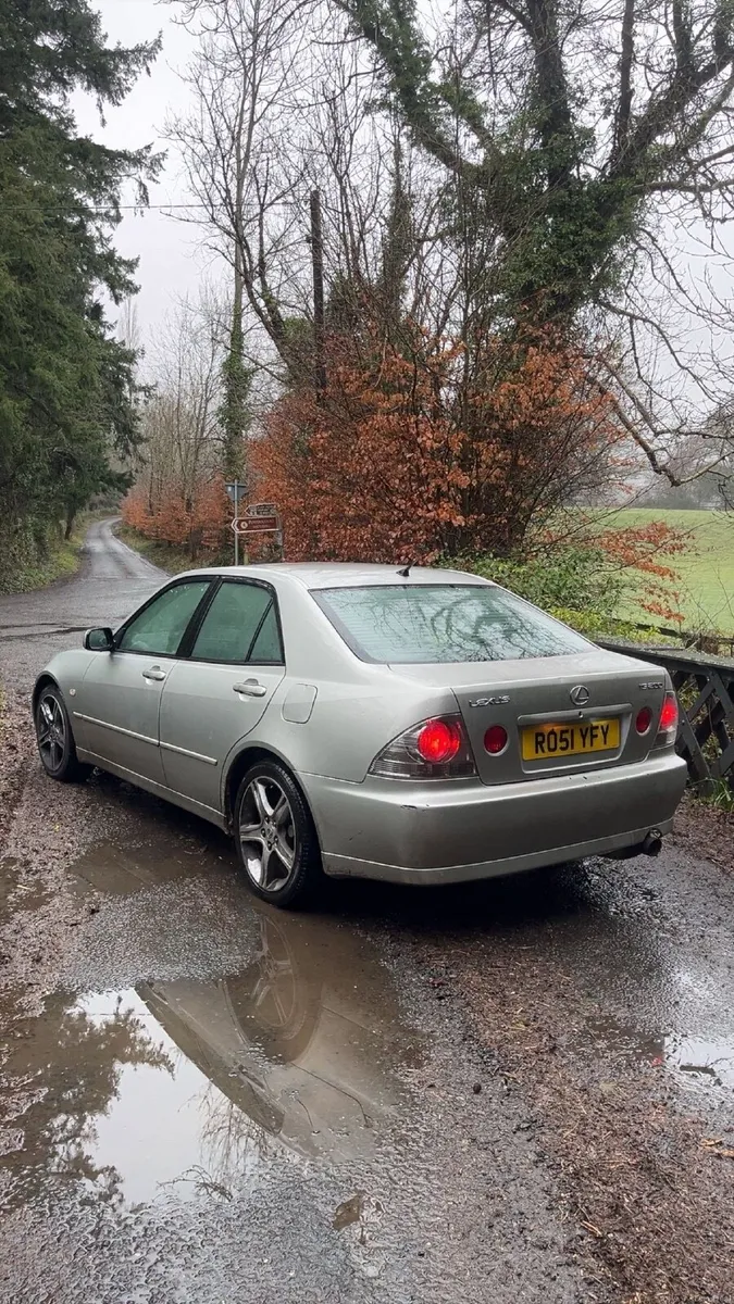Lexus IS 2001 - Image 3