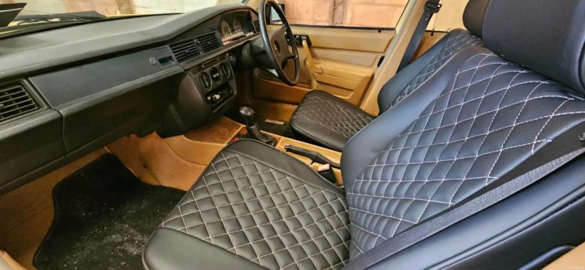 Mercedes benz 190 - Image 4