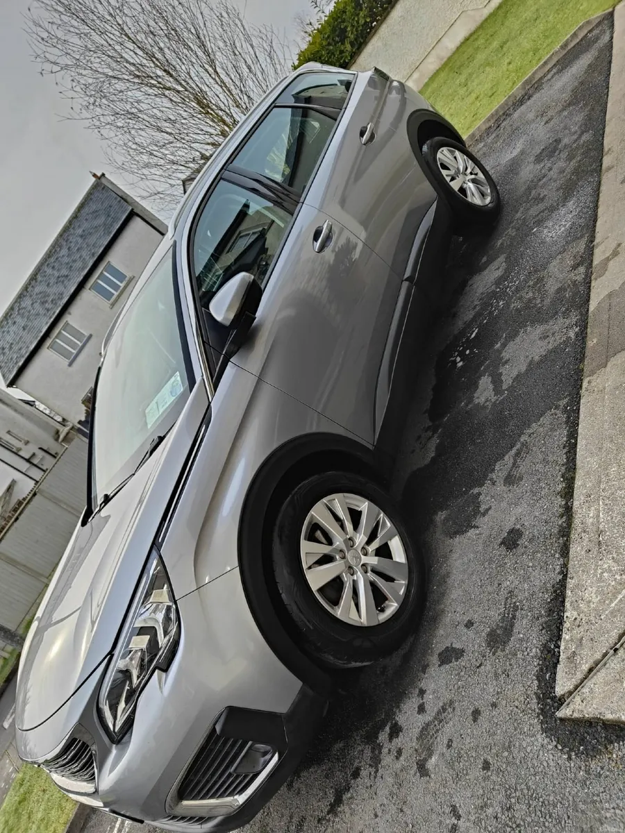 Peugeot 5008 2018 - ACTIVE 1.6 BLUE HDI 7 Seater - Image 2