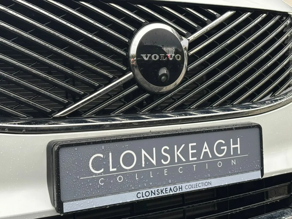 Volvo XC90 T8 ULTRA AWD, BLOND INTERIOR ONLY 9KM - Image 4