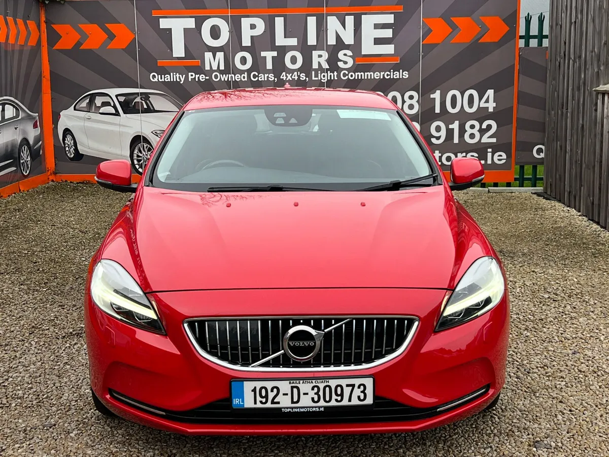 ///VOLVO V40 2.0 DIESEL//HUGE SPEC//AUTO// - Image 4