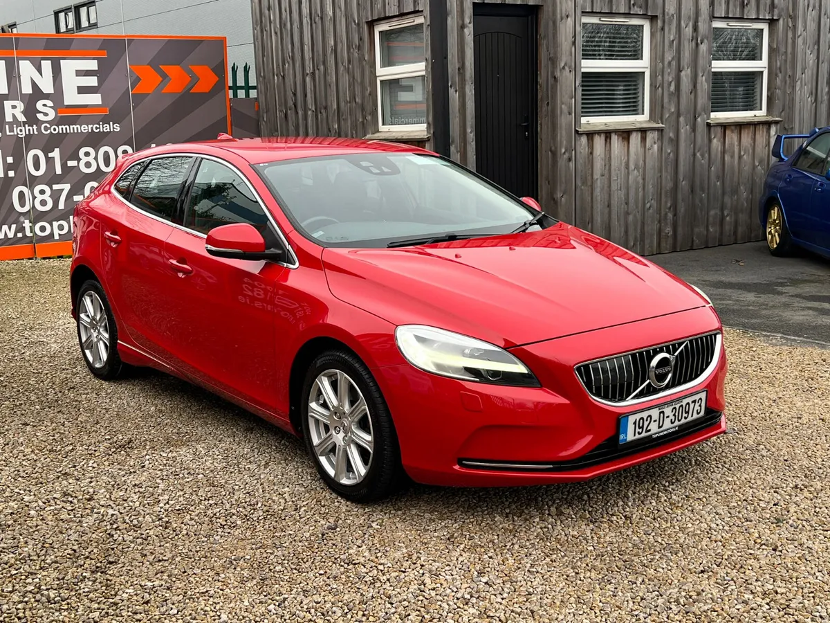 ///VOLVO V40 2.0 DIESEL//HUGE SPEC//AUTO// - Image 5