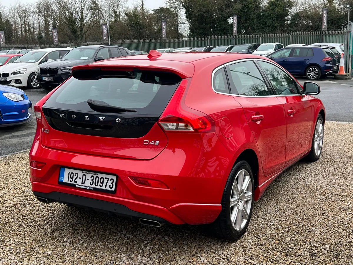 ///VOLVO V40 2.0 DIESEL//HUGE SPEC//AUTO// - Image 6