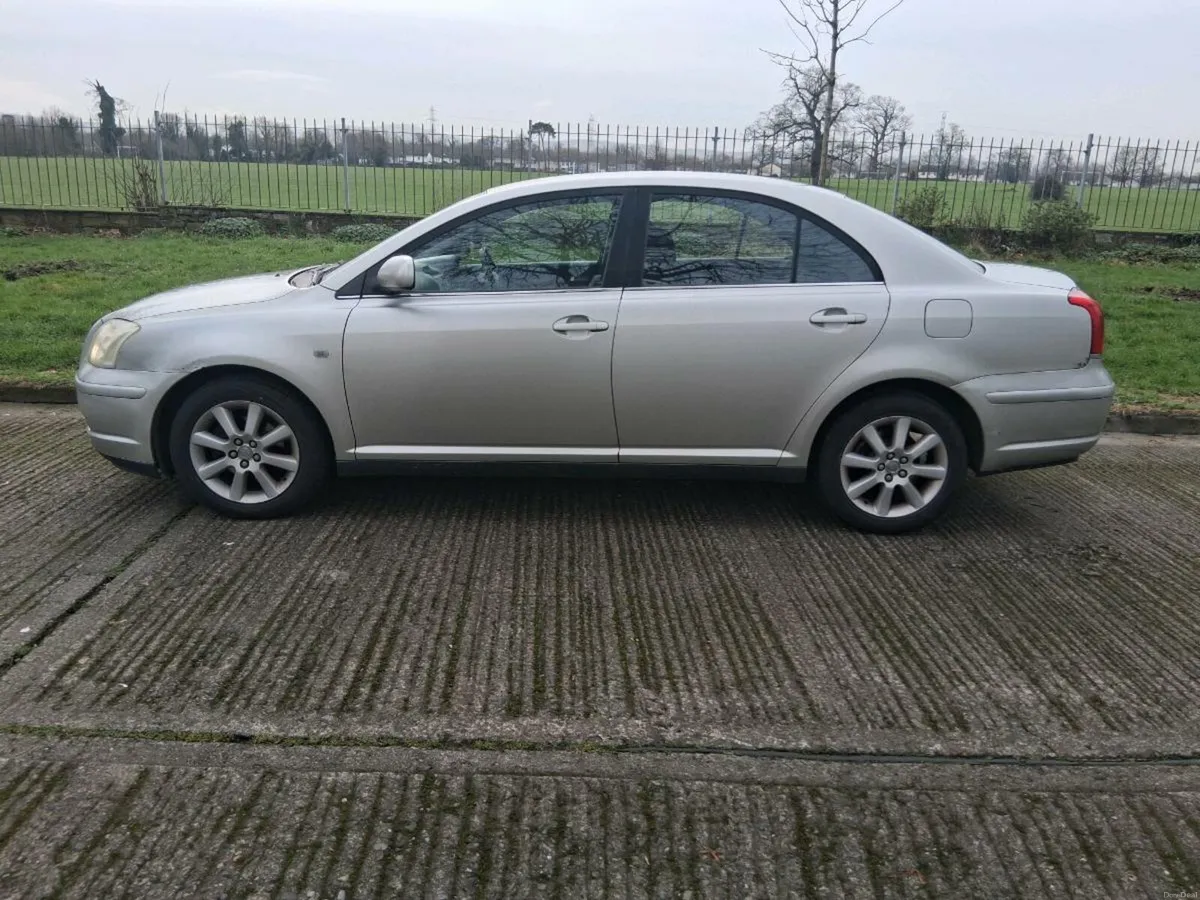 Toyota avensis 1.6 petrol - Image 4