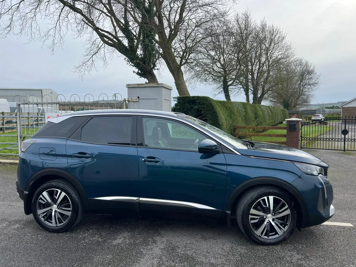 Peugeot 3008 Allure 2021 - Image 3