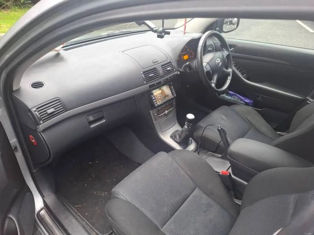 Toyota Avensis - Image 3