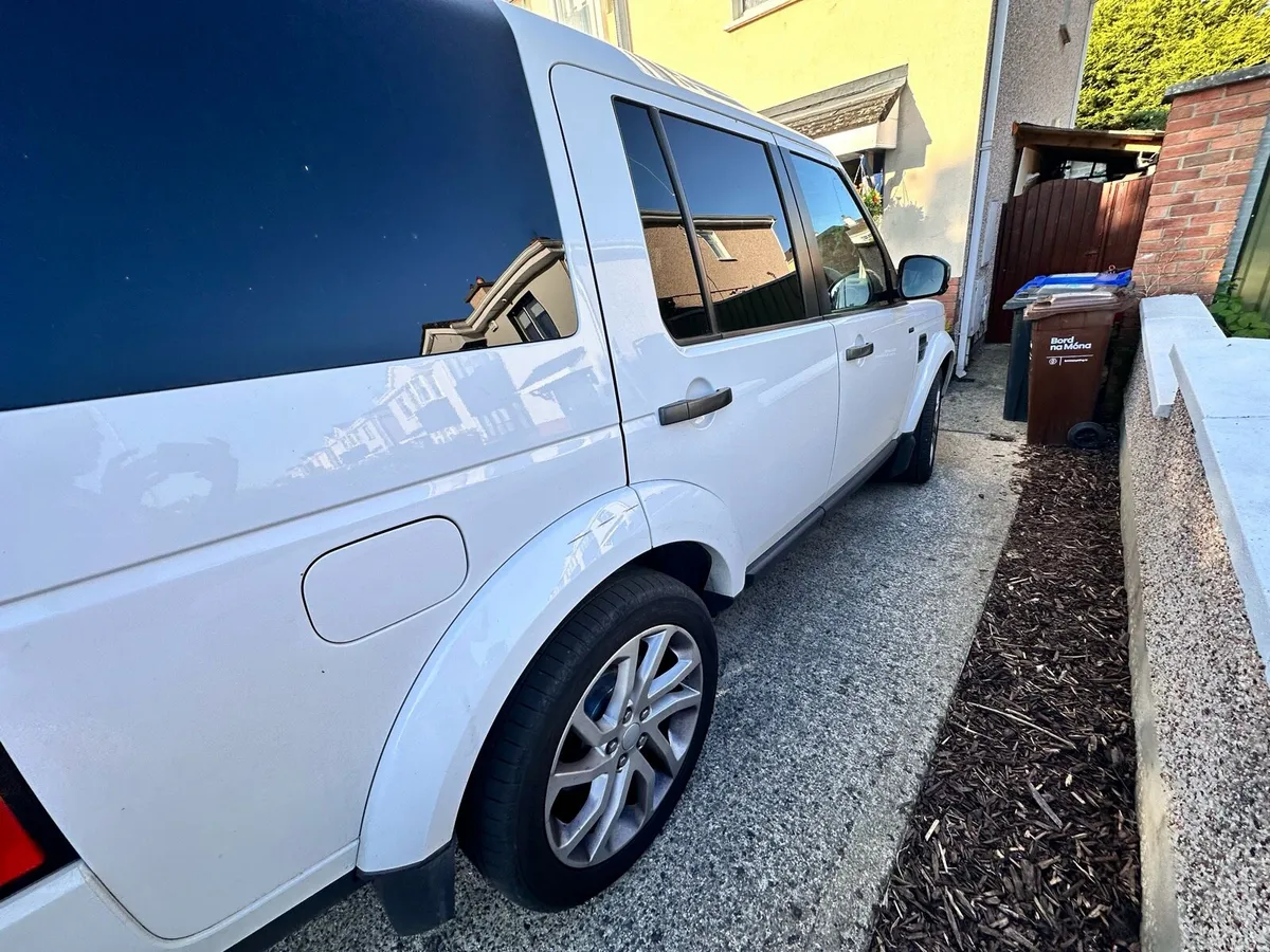 Discovery 4 Land Rover - Image 1