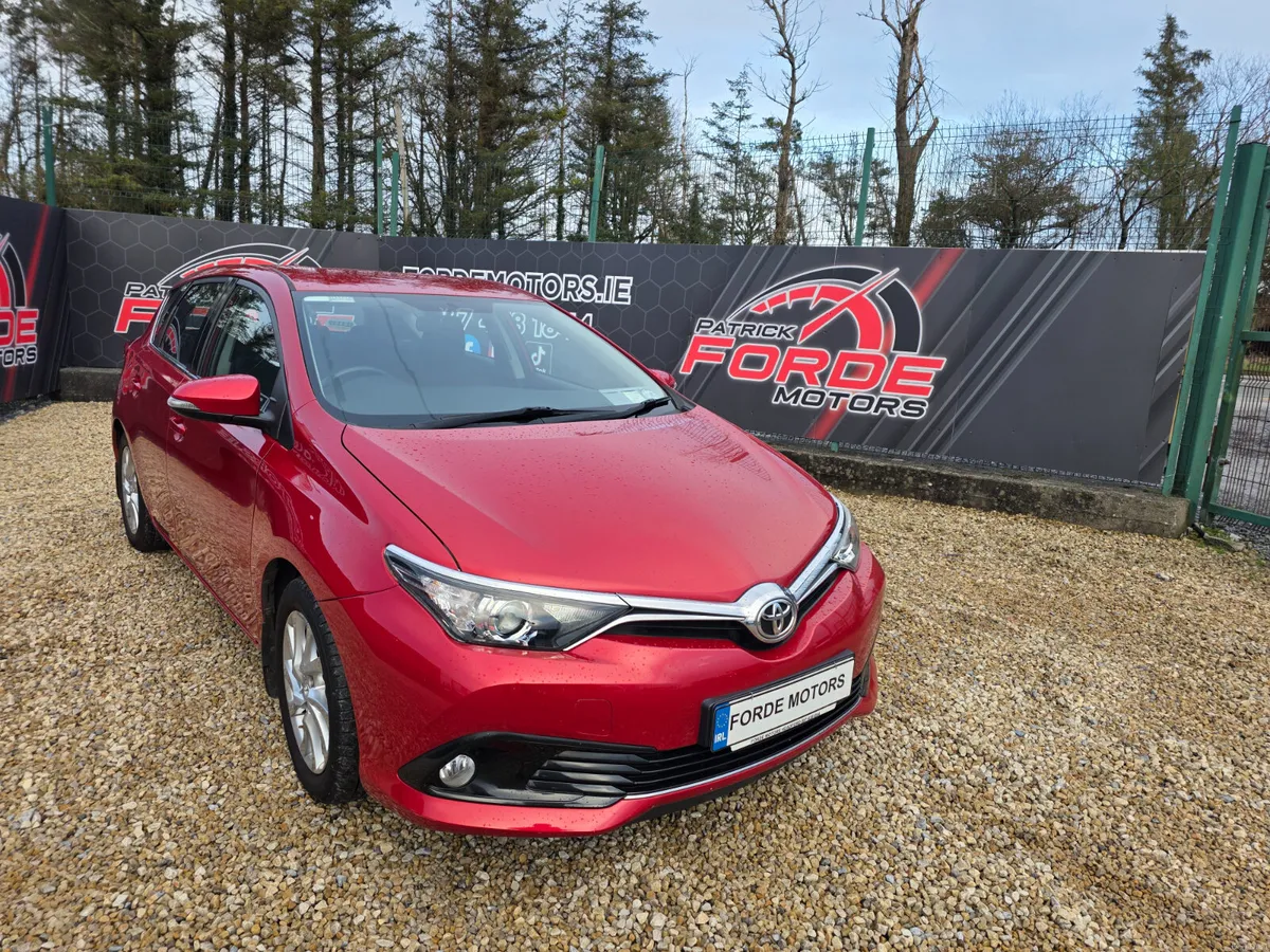 Toyota Auris 2017 - Image 1