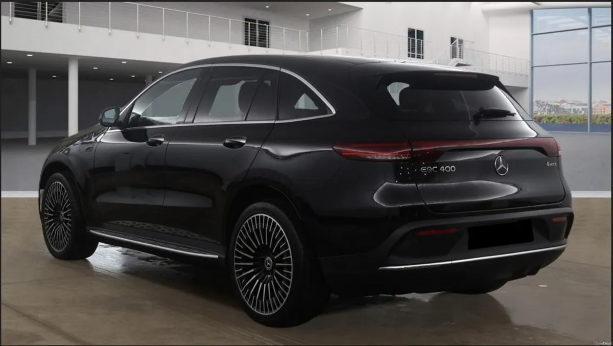 MERCEDES-BENZ EQC 400 AMG LINE PREMIUM 4MATIC - Image 3