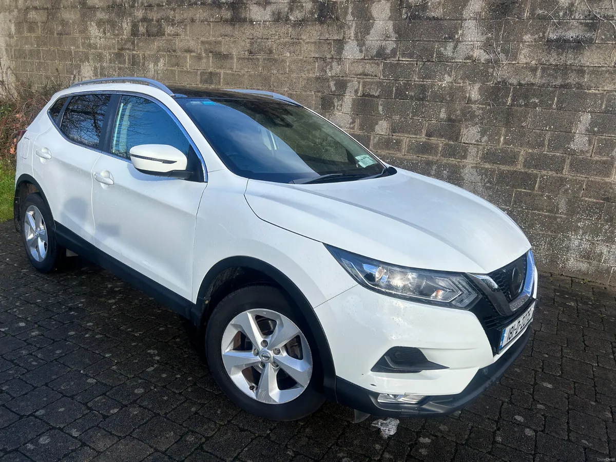 Nissan Qashqai 2018 1.2 SV PAN ROOF NEW NCT! - Image 1
