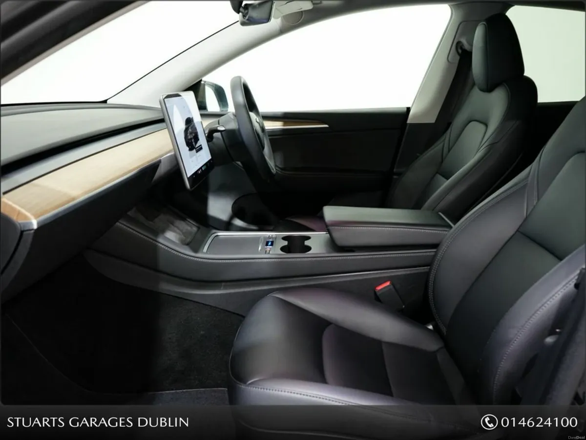 Tesla Model Y Long Range Long Range All-Wheel Driv - Image 3