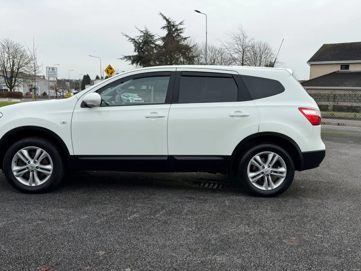 ABSOLUTELY IMMACULATE AND STUNNING 7 SEATER - Image 4