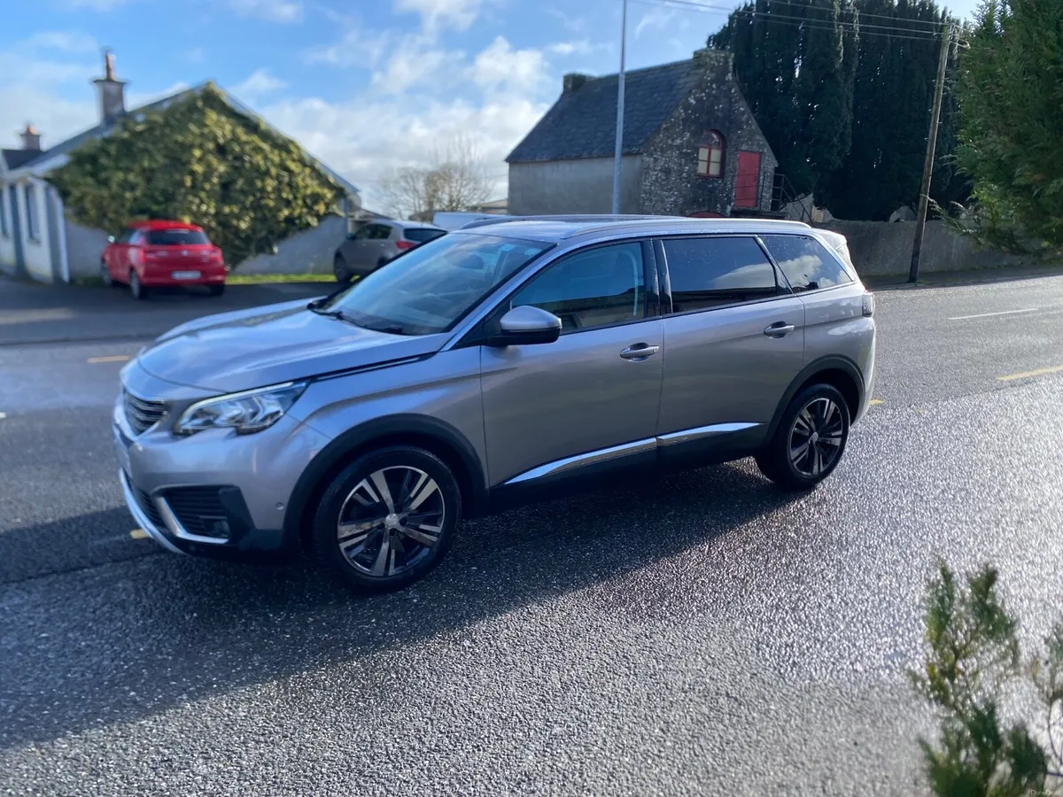 2018 Peugeot 5008 - Image 1