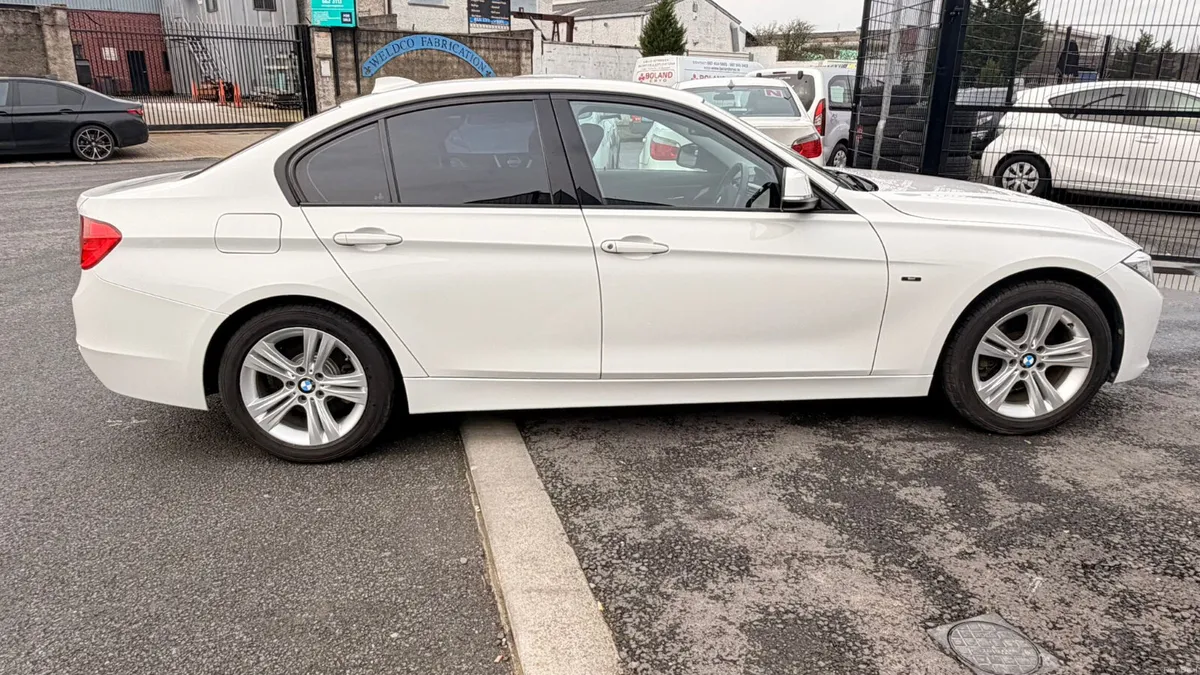 bmw 3 Series - Image 3