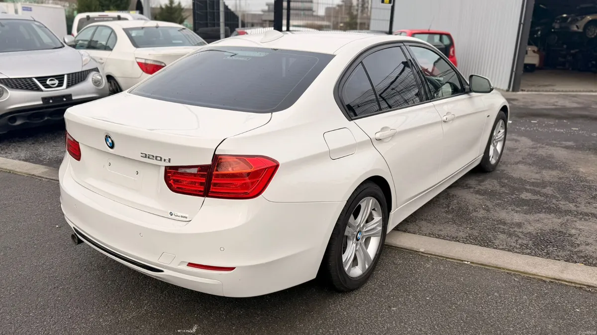 bmw 3 Series - Image 4
