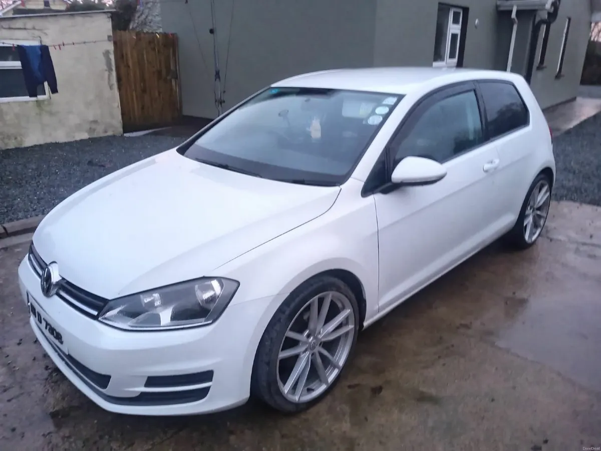 Volkswagen Golf 2015 - Image 1