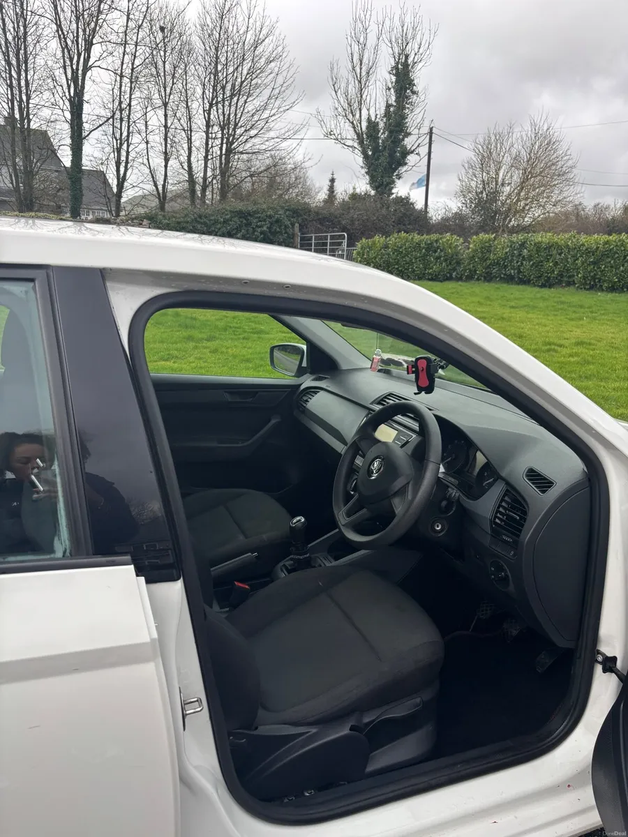 Skoda Fabia 2018 - Image 2