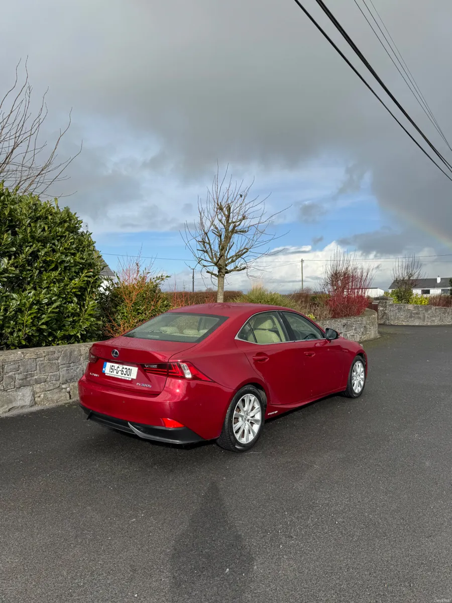 Lexus IS 2015 - Image 3