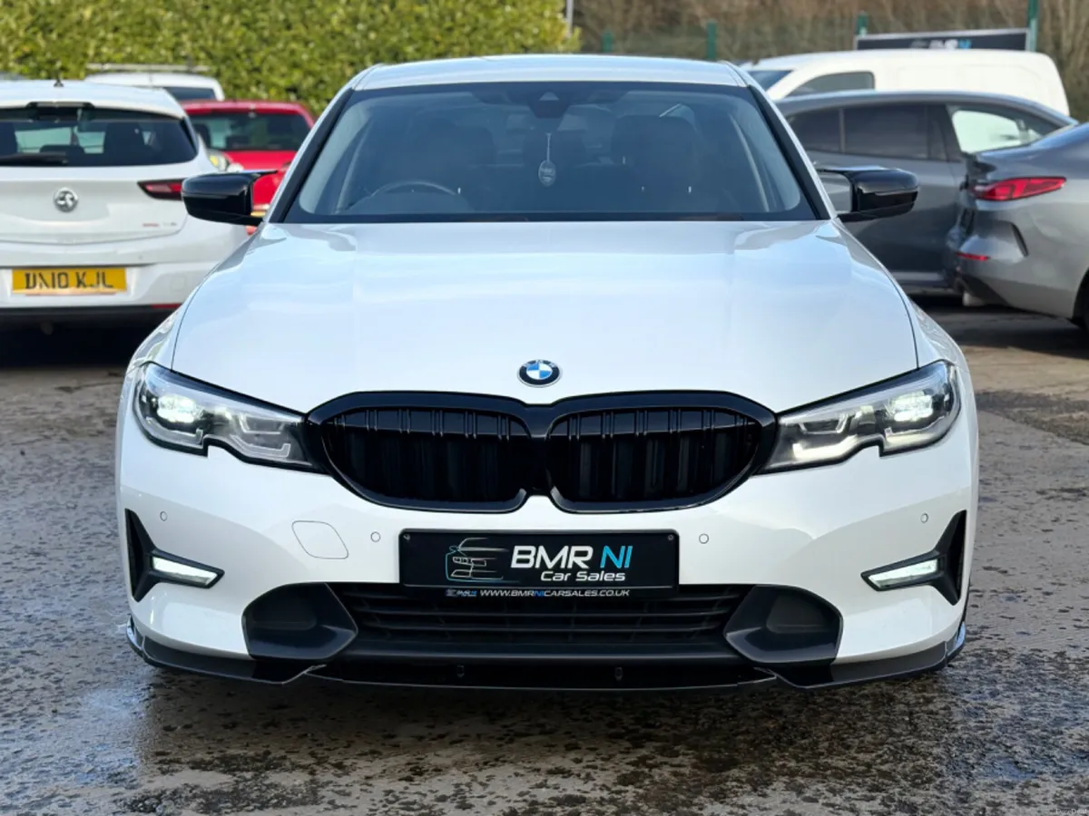 2019 BMW 320i G20 AUTO - Image 2
