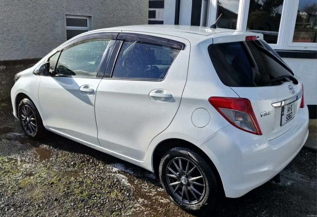 Toyota Vitz 1.3 Automatic - Image 3