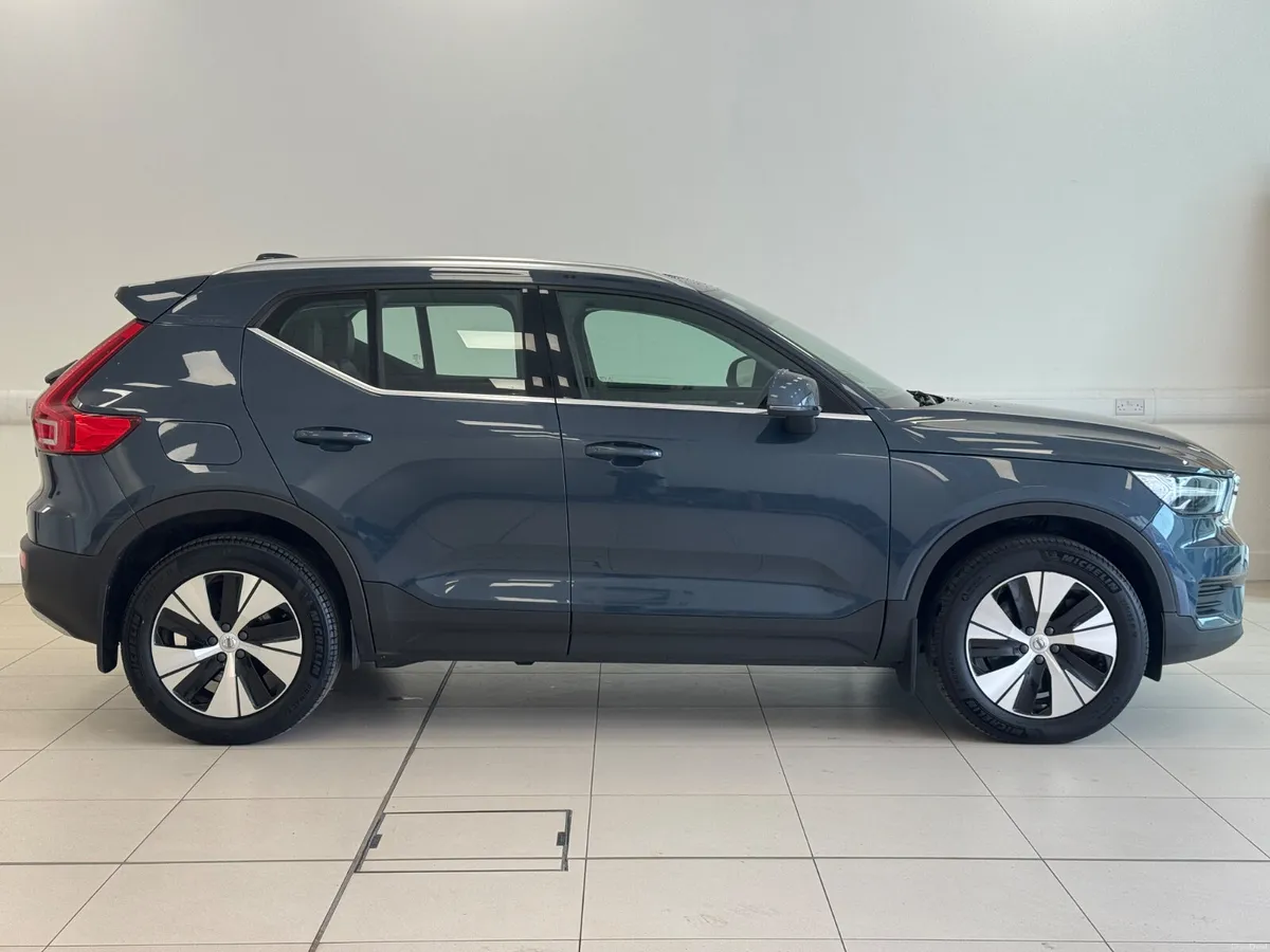 Volvo XC40 2022 - Image 3