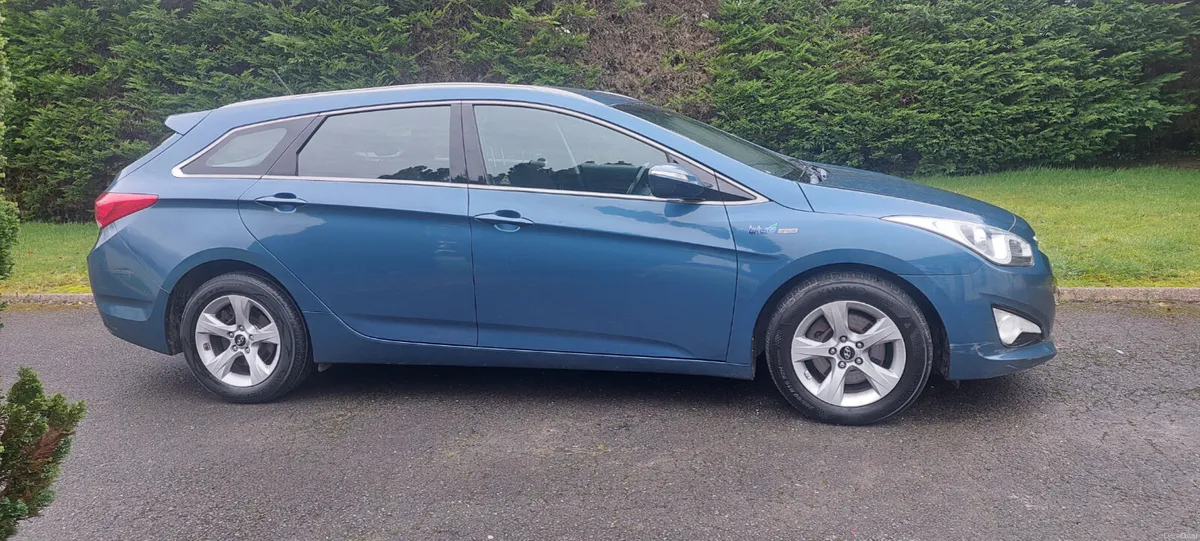 Hyundai i40 2014 - Image 2