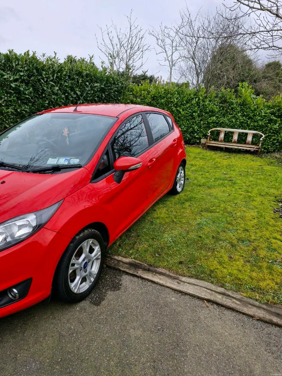 Ford  fiesta - Image 2