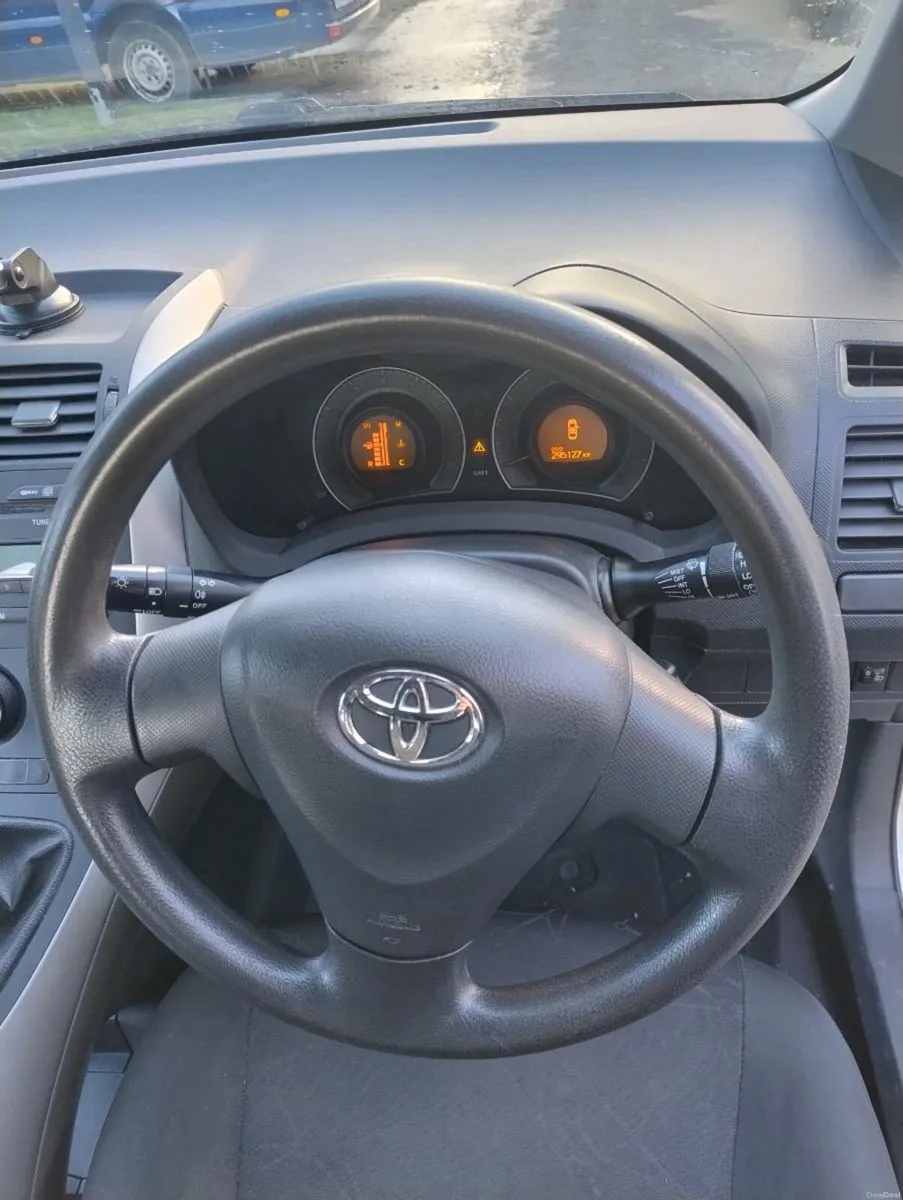 Toyota Auris 1.4 Petrol  NCT 02/27 - Image 6