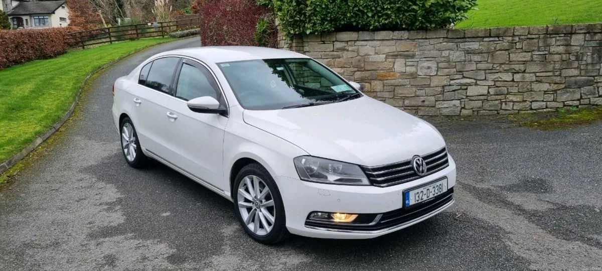2013 Volkswagen Passat - Image 1